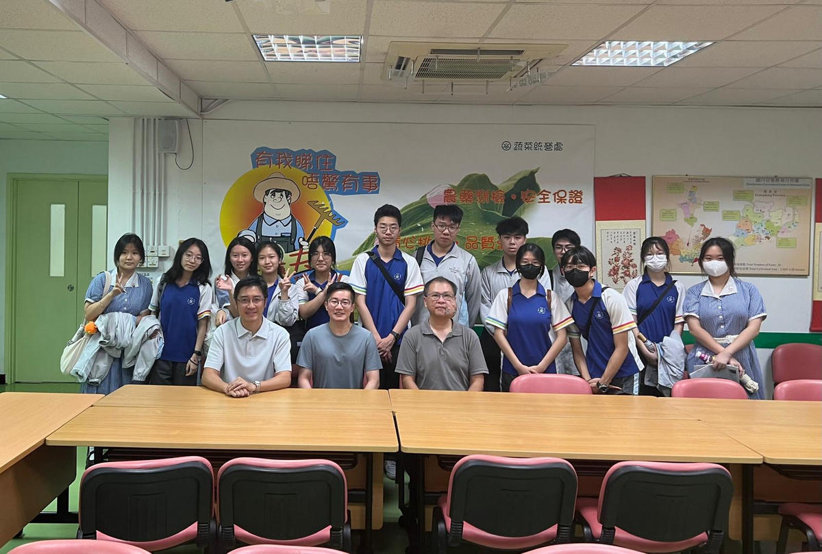 The Church of Christ in China Hoh Fuk Tong College teachers and students visit Vegetable Marketing Organization